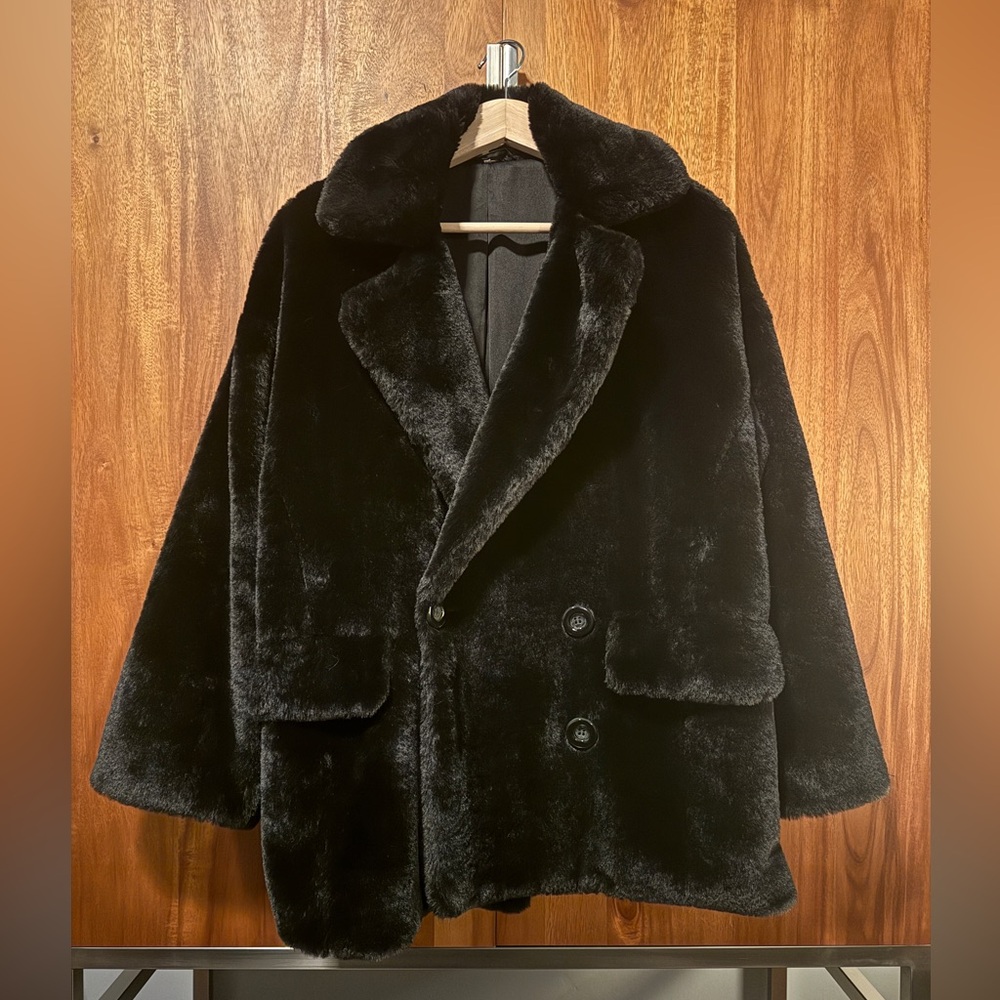 Free people faux fur jacket in black